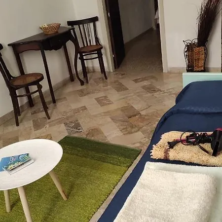 בית אירוח A Due Passi Dal Centro