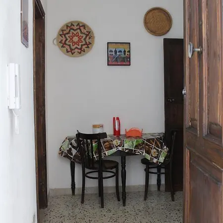 A Due Passi Dal Centro בית אירוח