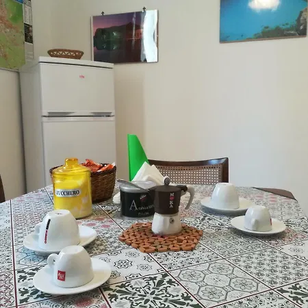 בית אירוח A Due Passi Dal Centro טראפאני