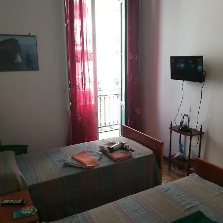 A Due Passi Dal Centro בית אירוח *