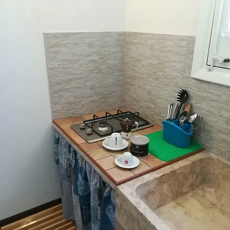 A Due Passi Dal Centro בית אירוח טראפאני