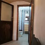 Quarto em Acomodações Particulares A Due Passi Dal Centro