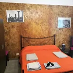 Quarto em Acomodações Particulares A Due Passi Dal Centro *