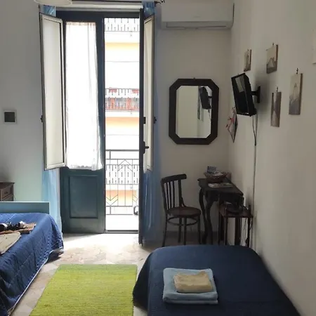 Habitación en casa particular A Due Passi Dal Centro